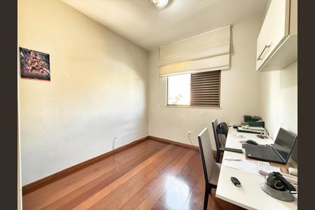 Apartamento à venda com 110m², 3 quartos e 2 vagasQuarto 2