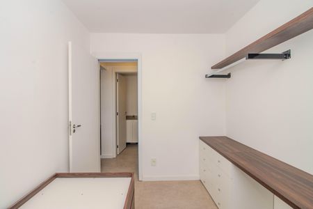 Quarto 1 de apartamento para alugar com 2 quartos, 50m² em Humaitá, Porto Alegre