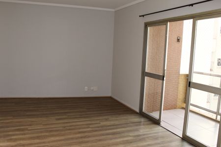 Apartamento à venda com 140m², 2 quartos e 3 vagasSala