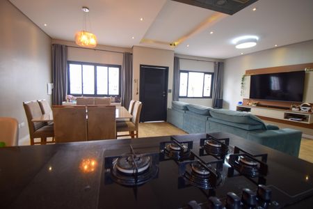 Casa para alugar com 237m², 4 quartos e 5 vagas Casa para alugar com 237m², 4 quartos e 5 vagasCozinha