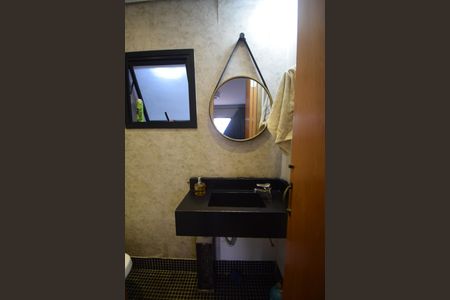 Lavabo de casa para alugar com 4 quartos, 237m² em Penha de França, São Paulo