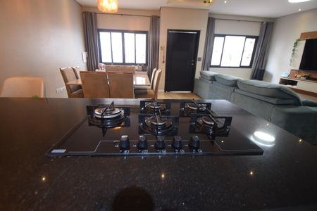 Casa para alugar com 237m², 4 quartos e 5 vagas Casa para alugar com 237m², 4 quartos e 5 vagasCozinha