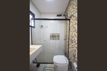 Casa para alugar com 237m², 4 quartos e 5 vagas Casa para alugar com 237m², 4 quartos e 5 vagasBanheiro Suíte 3