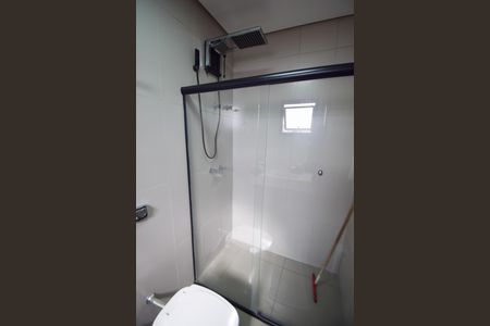 Casa para alugar com 237m², 4 quartos e 5 vagas Casa para alugar com 237m², 4 quartos e 5 vagasBanheiro Suíte 1