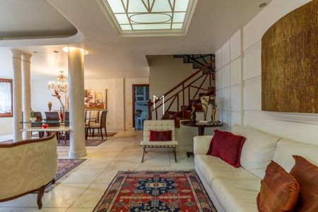 Casa à venda com 490m², 5 quartos e 4 vagas