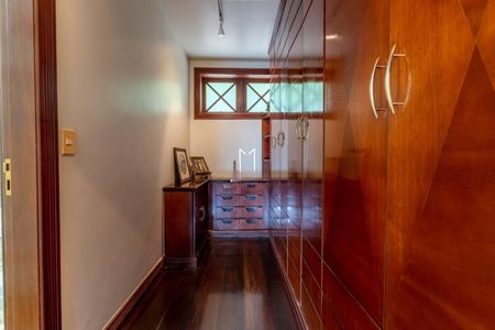 Casa à venda com 490m², 5 quartos e 4 vagas