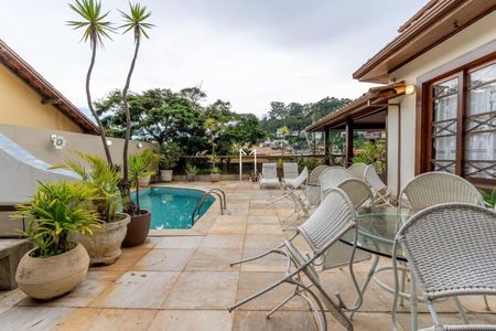 Casa à venda com 490m², 5 quartos e 4 vagas