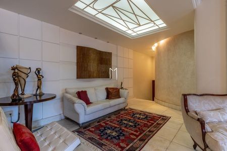 Casa à venda com 490m², 5 quartos e 4 vagas