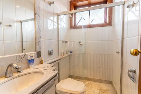 Casa à venda com 490m², 5 quartos e 4 vagas