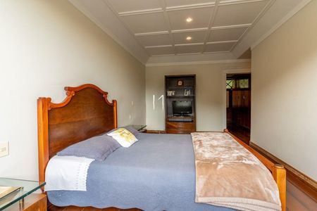 Casa à venda com 490m², 5 quartos e 4 vagas