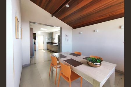 Casa à venda com 4 quartos, 600m² em Buritis, Belo Horizonte