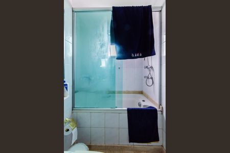 Apartamento à venda com 157m², 5 quartos e 3 vagasBanheiro da Suíte 2