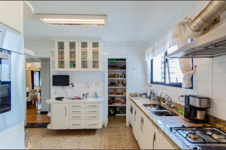 Apartamento à venda com 157m², 5 quartos e 3 vagasCozinha