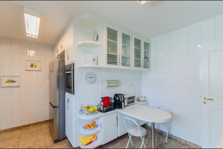 Apartamento à venda com 157m², 5 quartos e 3 vagasCozinha