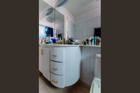 Apartamento à venda com 157m², 5 quartos e 3 vagasBanheiro da Suíte 2