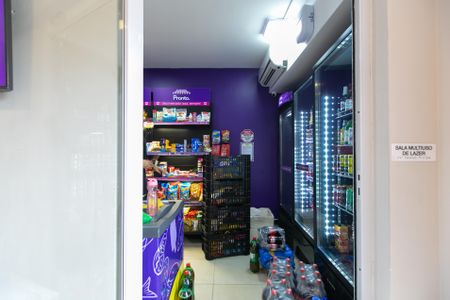 Apartamento para alugar com 41m², 2 quartos e sem vagaMini Mercado