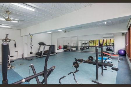 Casa de condomínio para alugar com 200m², 3 quartos e 2 vagasAcademia