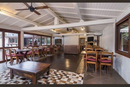 Casa de condomínio para alugar com 200m², 3 quartos e 2 vagasÁrea Externa