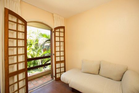 Casa de condomínio para alugar com 200m², 3 quartos e 2 vagasQuarto