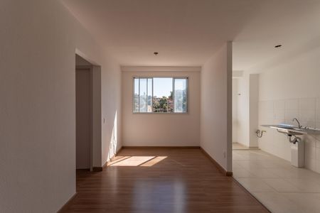 Sala de apartamento à venda com 2 quartos, 50m² em Serrano, Belo Horizonte