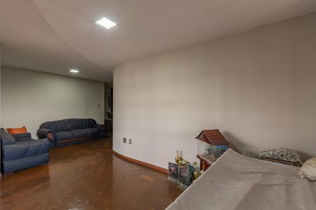 Casa à venda com 410m², 4 quartos e 3 vagasSala 2