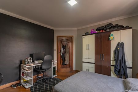 Casa à venda com 410m², 4 quartos e 3 vagasQuarto 2