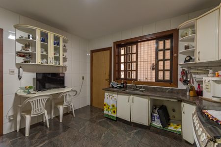 Casa à venda com 410m², 4 quartos e 3 vagasCozinha
