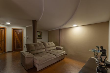 Casa à venda com 410m², 4 quartos e 3 vagasSala 2