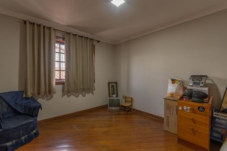 Casa à venda com 410m², 4 quartos e 3 vagasQuarto 1