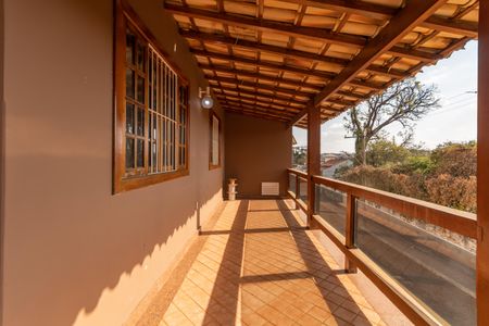 Varanda de casa à venda com 4 quartos, 410m² em Cândida Ferreira, Belo Horizonte