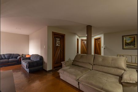 Casa à venda com 410m², 4 quartos e 3 vagasSala 2