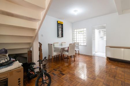 Casa à venda com 179m², 3 quartos e 2 vagas Casa à venda com 179m², 3 quartos e 2 vagasSala de Jantar