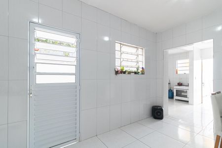 Casa à venda com 179m², 3 quartos e 2 vagas Casa à venda com 179m², 3 quartos e 2 vagasCopa