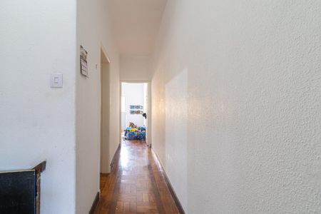 Casa à venda com 179m², 3 quartos e 2 vagas Casa à venda com 179m², 3 quartos e 2 vagasCorredor