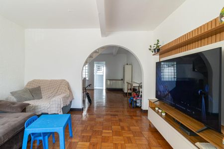 Casa à venda com 179m², 3 quartos e 2 vagas Casa à venda com 179m², 3 quartos e 2 vagasSala