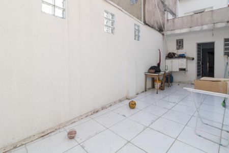 Casa à venda com 179m², 3 quartos e 2 vagas Casa à venda com 179m², 3 quartos e 2 vagasQuintal 2