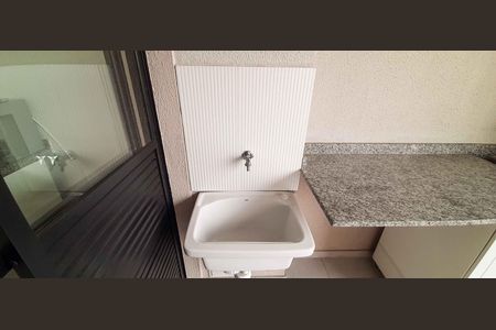 Área de Serviço de apartamento para alugar com 2 quartos, 49m² em Padroeira, Osasco