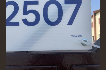 Casa de condomínio à venda com 72m², 2 quartos e 2 vagas Casa de condomínio à venda com 72m², 2 quartos e 2 vagasPlaca