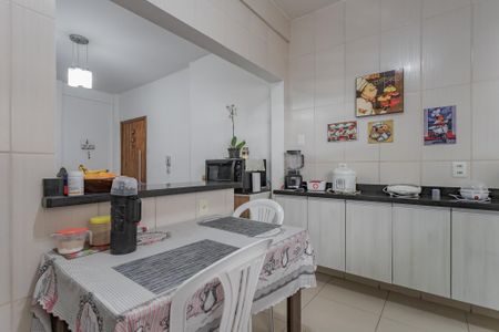 Apartamento à venda com 100m², 2 quartos e 1 vagaCozinha