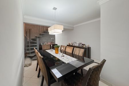 Casa à venda com 174m², 3 quartos e sem vagaSala 