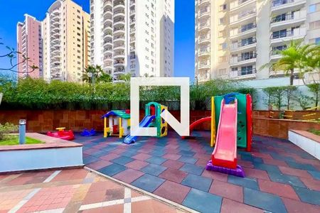 Apartamento à venda com 98m², 3 quartos e 2 vagasÁrea comum - Playground