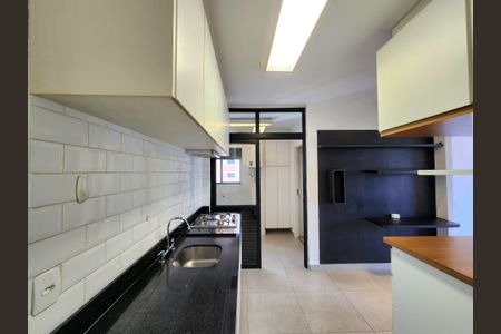 Apartamento à venda com 98m², 3 quartos e 2 vagasCozinha