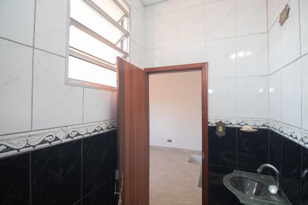 Casa à venda com 300m², 3 quartos e sem vagaBanheiro da Suíte