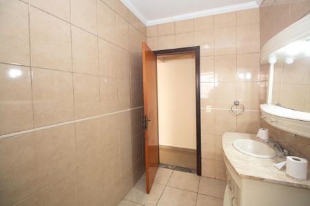 Casa à venda com 300m², 3 quartos e sem vagaBanheiro 2