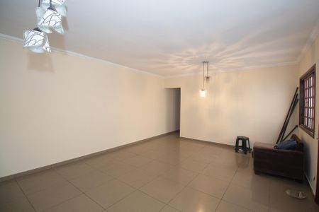 Casa à venda com 300m², 3 quartos e sem vagaSala Sala