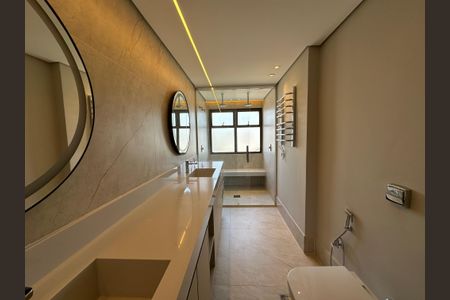 Apartamento à venda com 287m², 3 quartos e 4 vagasBanheiro da Suíte 3