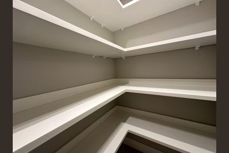 Apartamento à venda com 287m², 3 quartos e 4 vagasDespensa