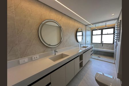 Apartamento à venda com 287m², 3 quartos e 4 vagasBanheiro da Suíte 3