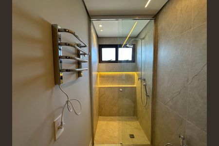 Apartamento à venda com 287m², 3 quartos e 4 vagasBanheiro da Suíte 2