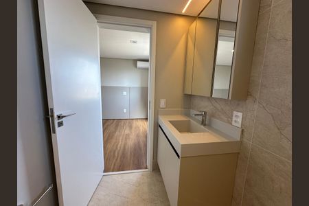 Apartamento à venda com 287m², 3 quartos e 4 vagasBanheiro da Suíte 1